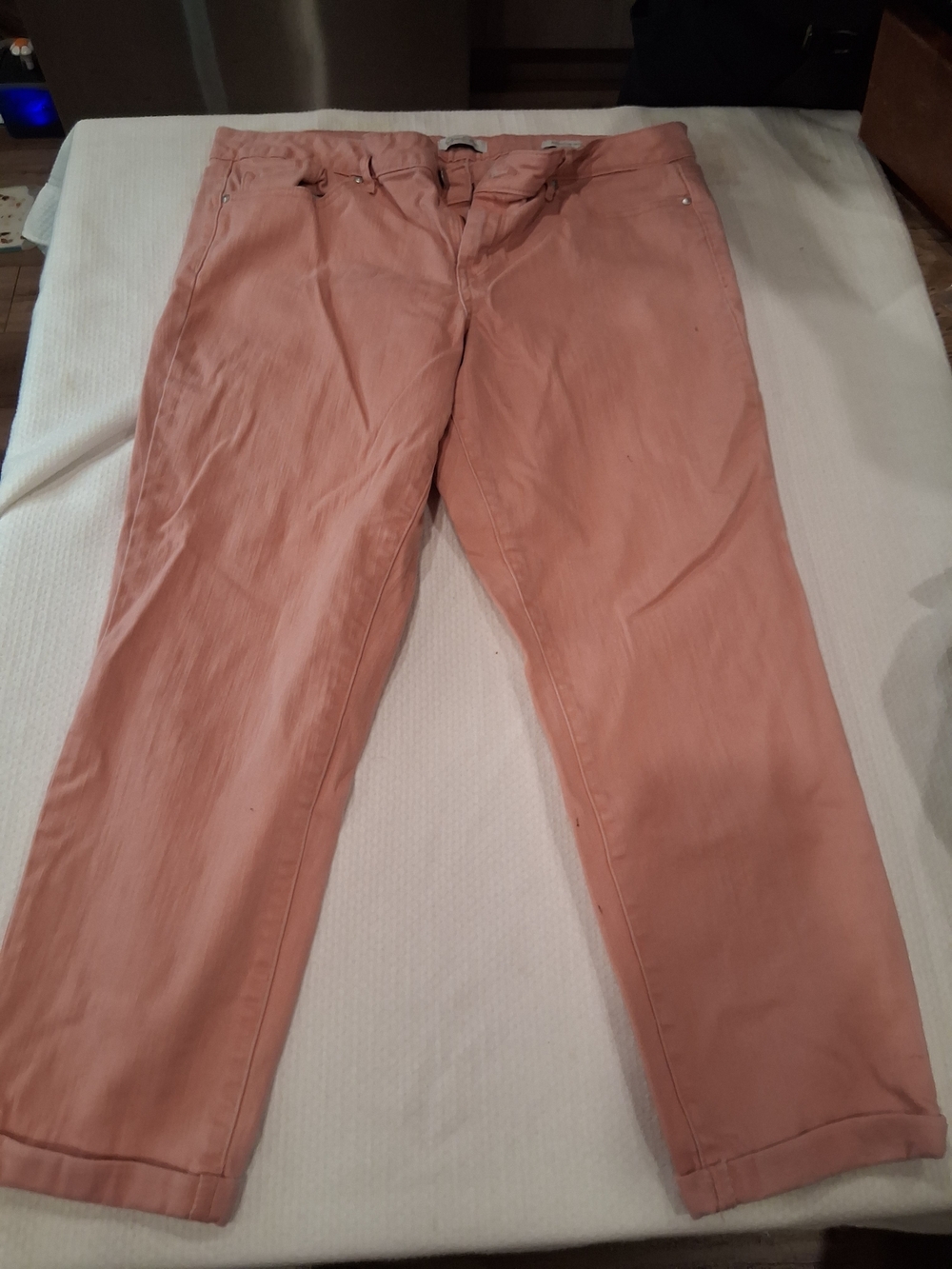 Women’s Rolled Crop SkinnyJeans in Dusty Pink